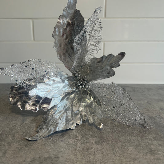 Silver mesh Poinsetta