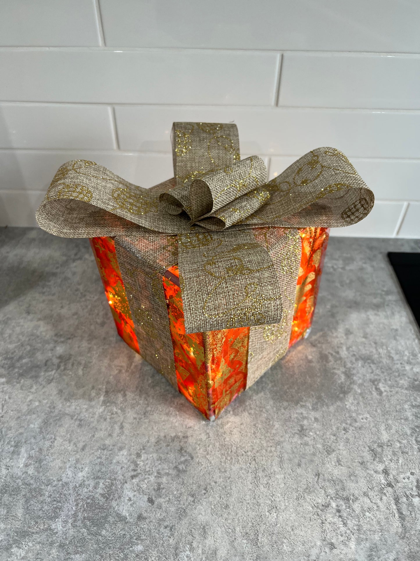Red & Gold Light Box