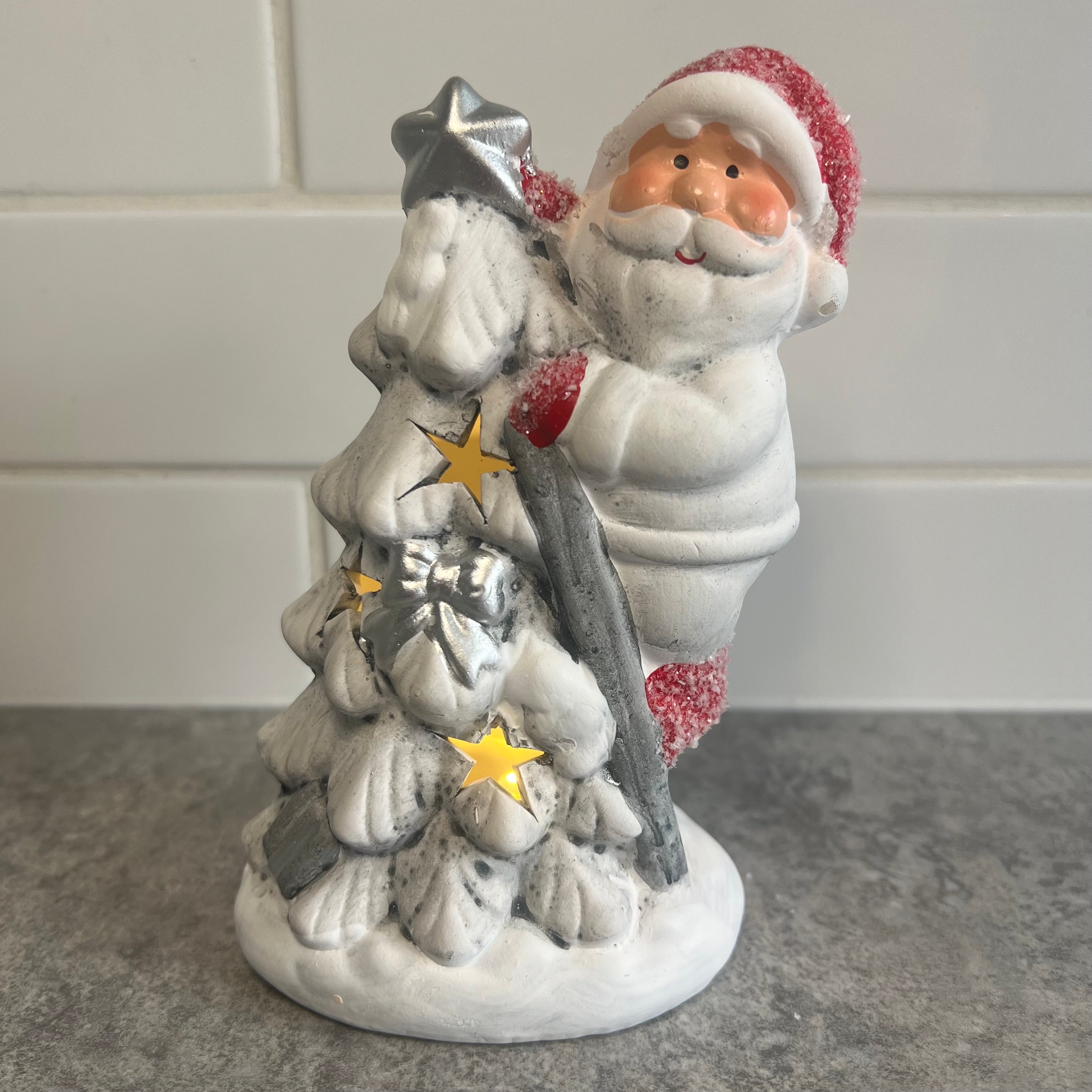 Light up tree – Christmas Obsession