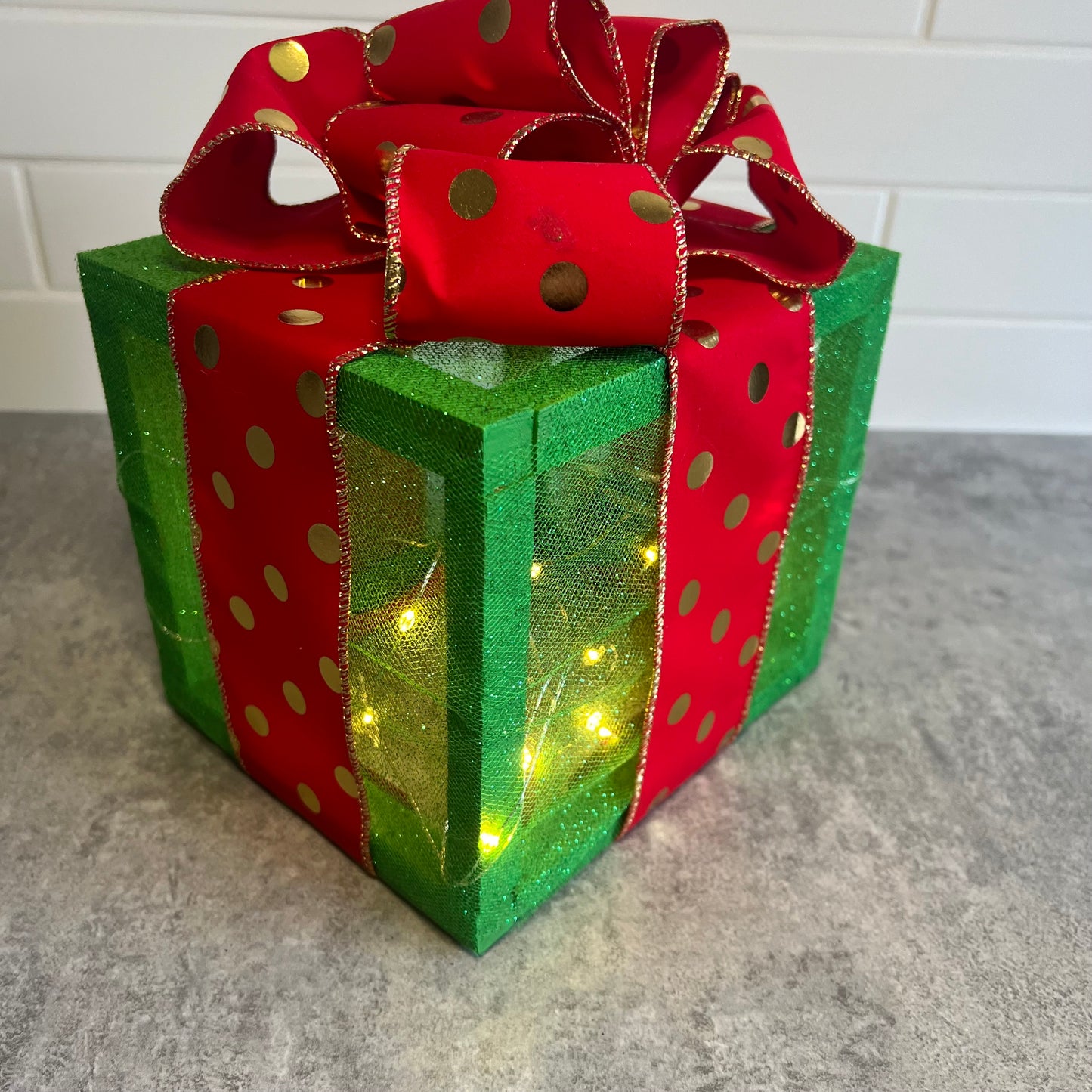 Green & Red Light Box – Christmas Obsession